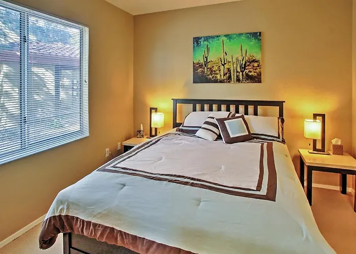Near Bellair Golf Club! Abode W/ Pool Holiday home Phoenix