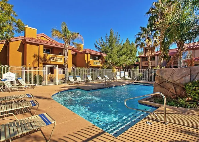 Near Bellair Golf Club! Abode W/ Pool Holiday home Phoenix